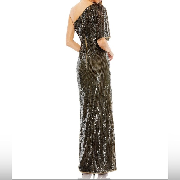 Size 6 color: olive green - Picture 2 of 2